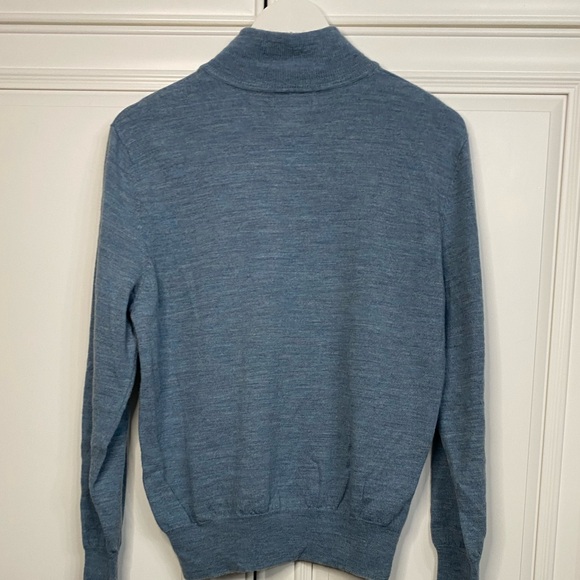 Banana Republic Factory Men’s Sz Medium Light Blue Merino Wool 3 Button Sweater - Picture 6 of 8
